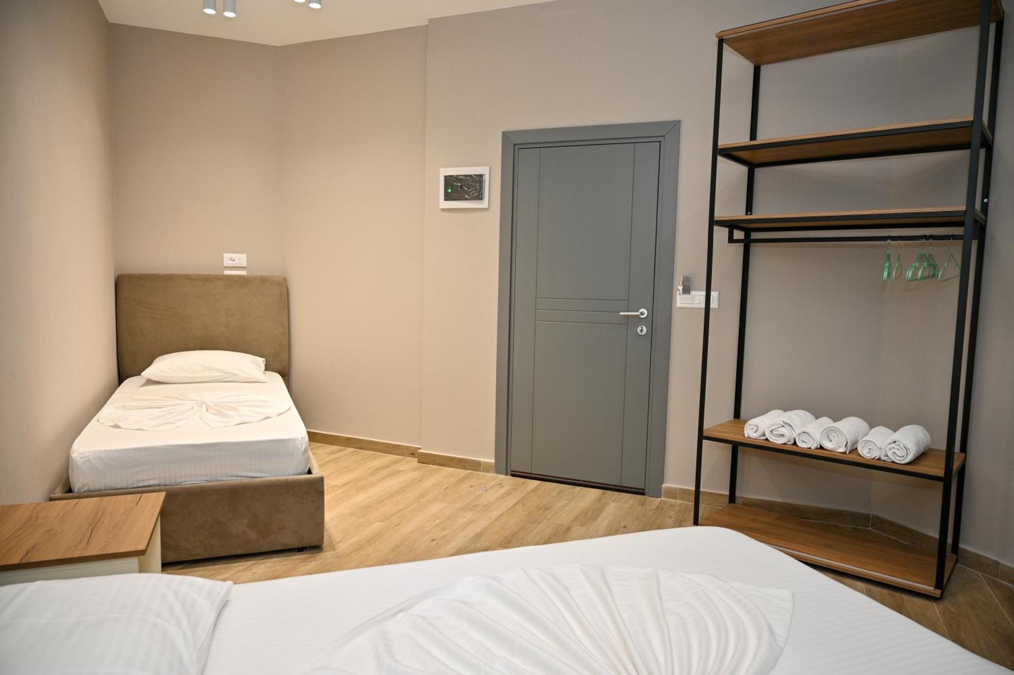 Monduro Hotel Durrës Quarto foto