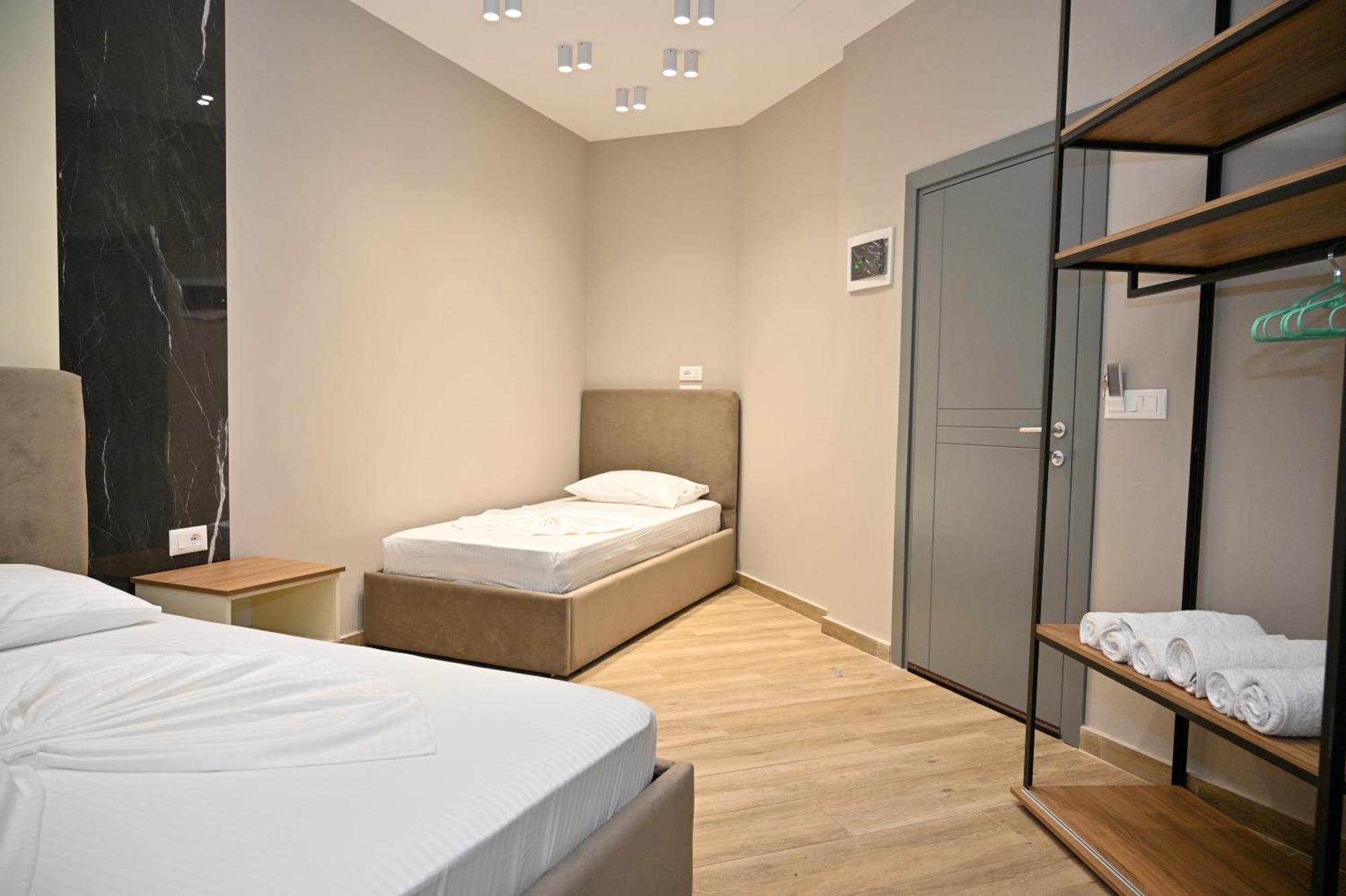 Monduro Hotel Durrës Quarto foto