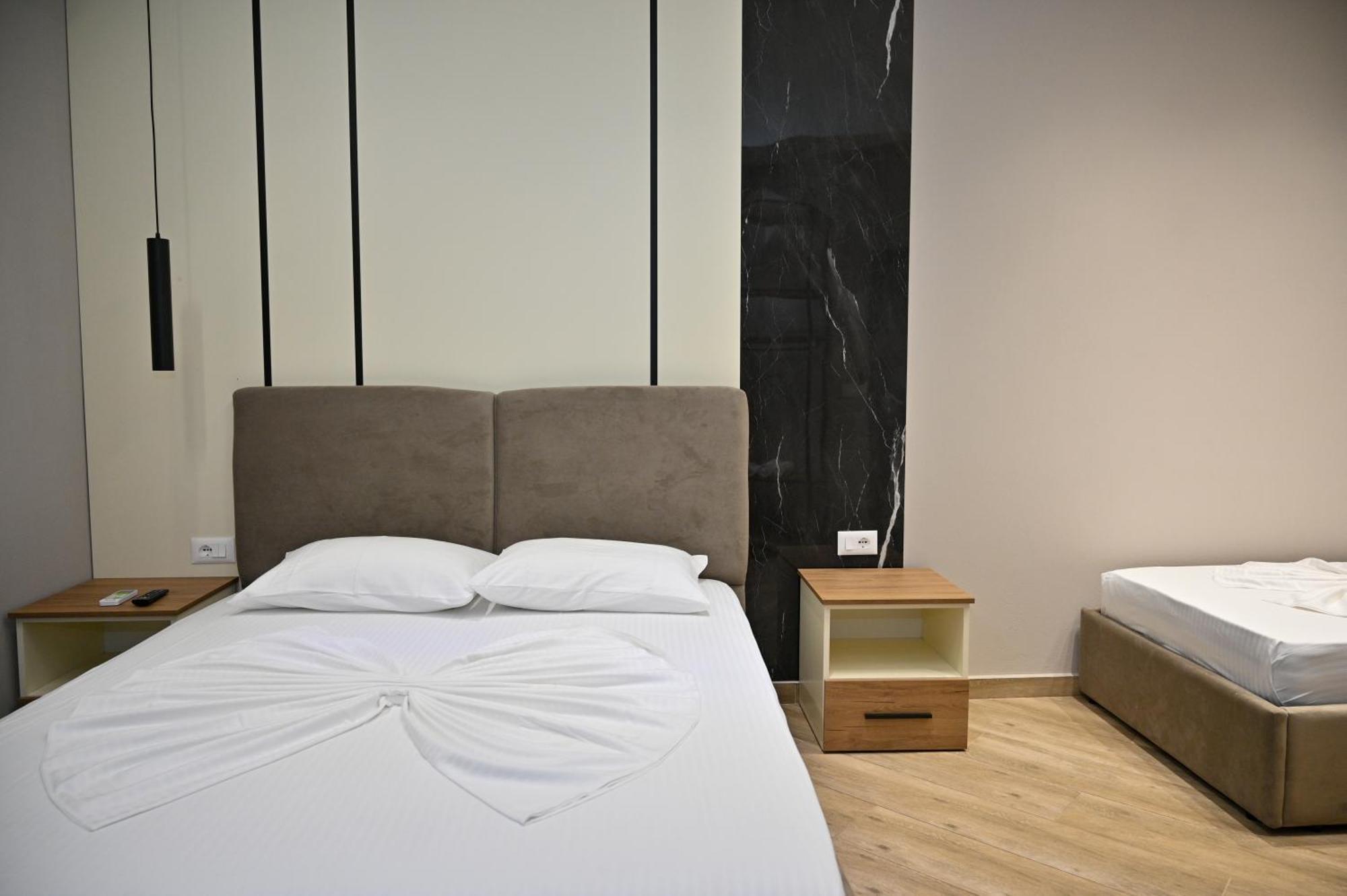 Monduro Hotel Durrës Quarto foto