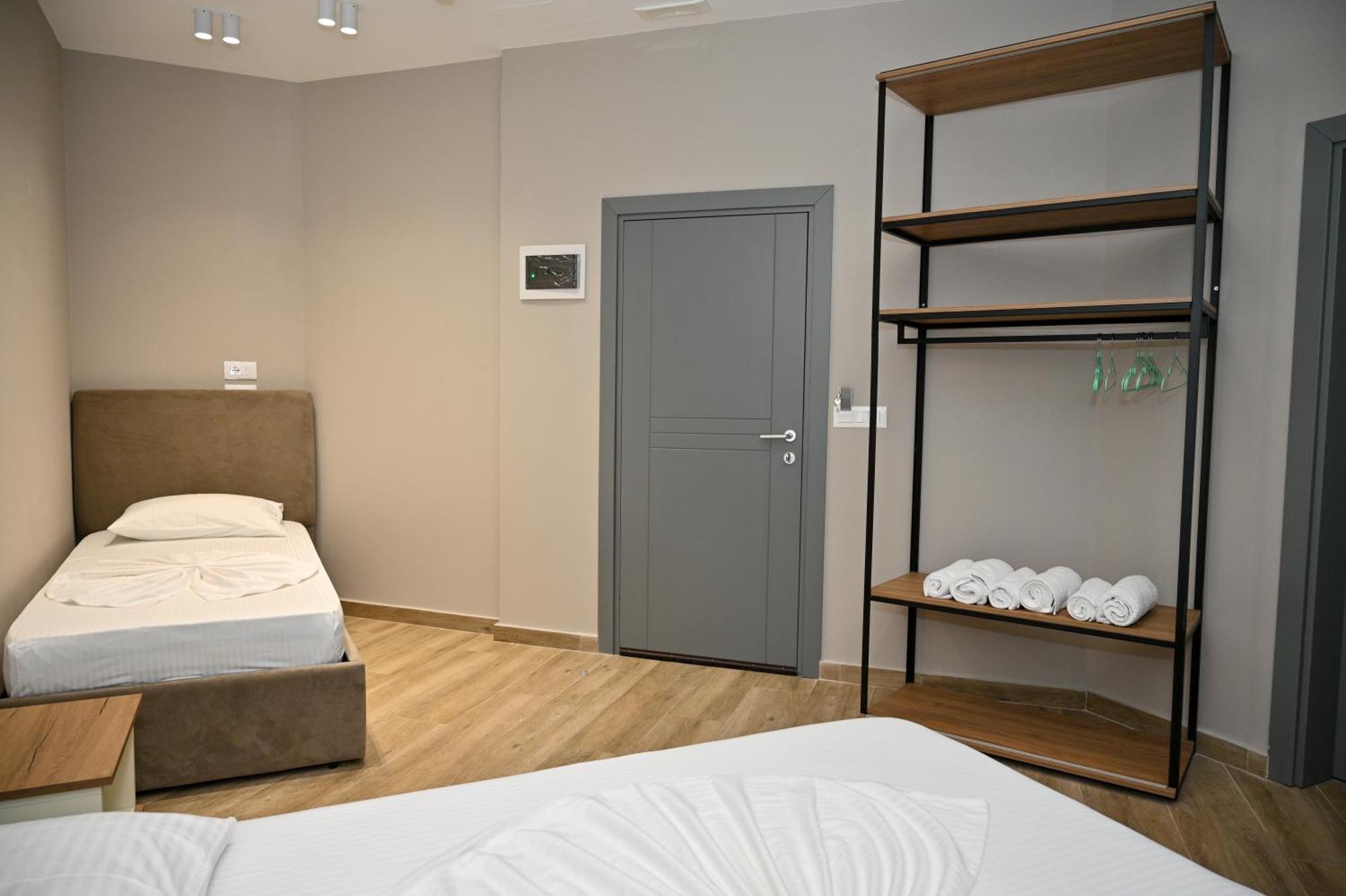 Monduro Hotel Durrës Quarto foto