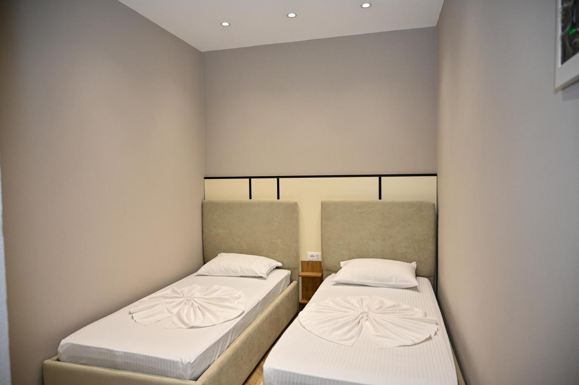 Monduro Hotel Durrës Quarto foto